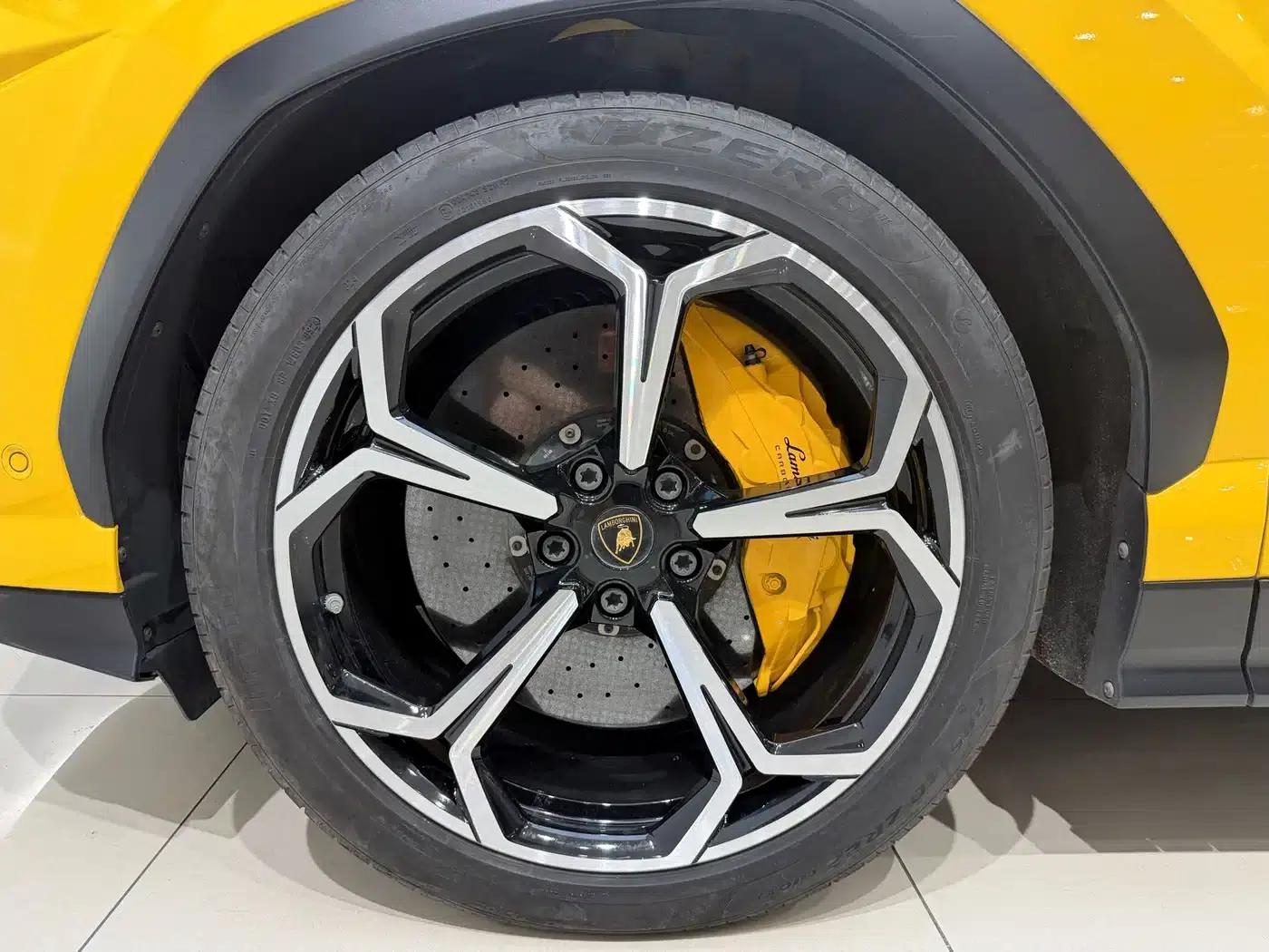 2018 Urus 4.0T V8 — миниатюра 5
