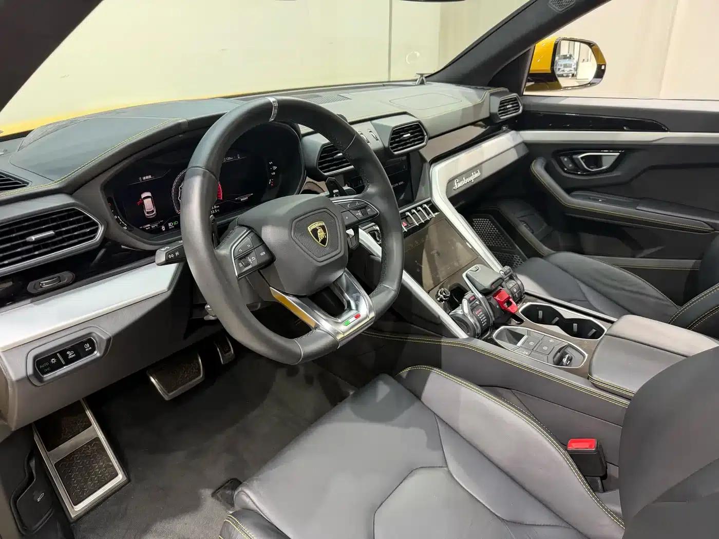 2018 Urus 4.0T V8 — миниатюра 7