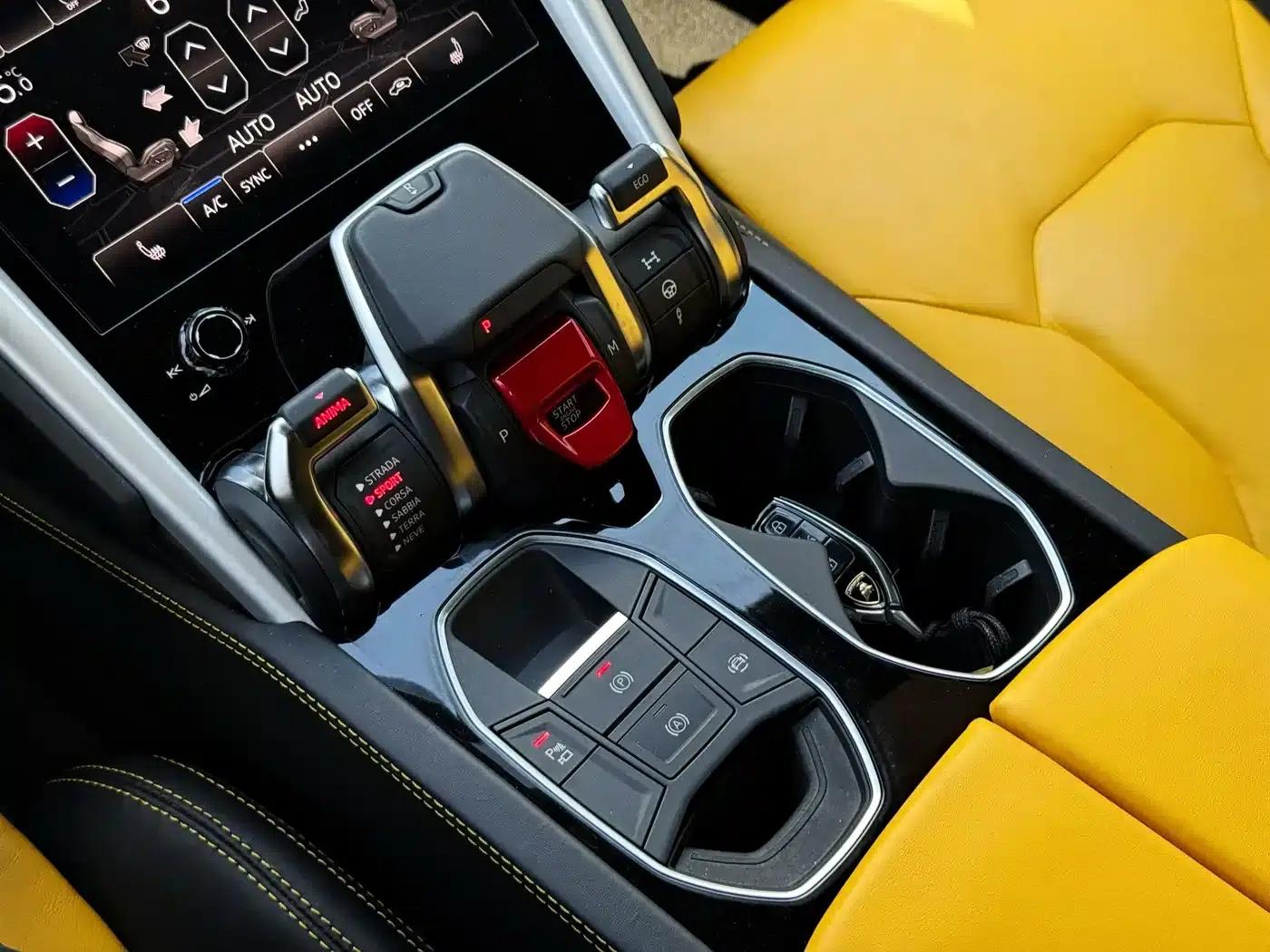 2021 Urus 4.0T V8 — миниатюра 2