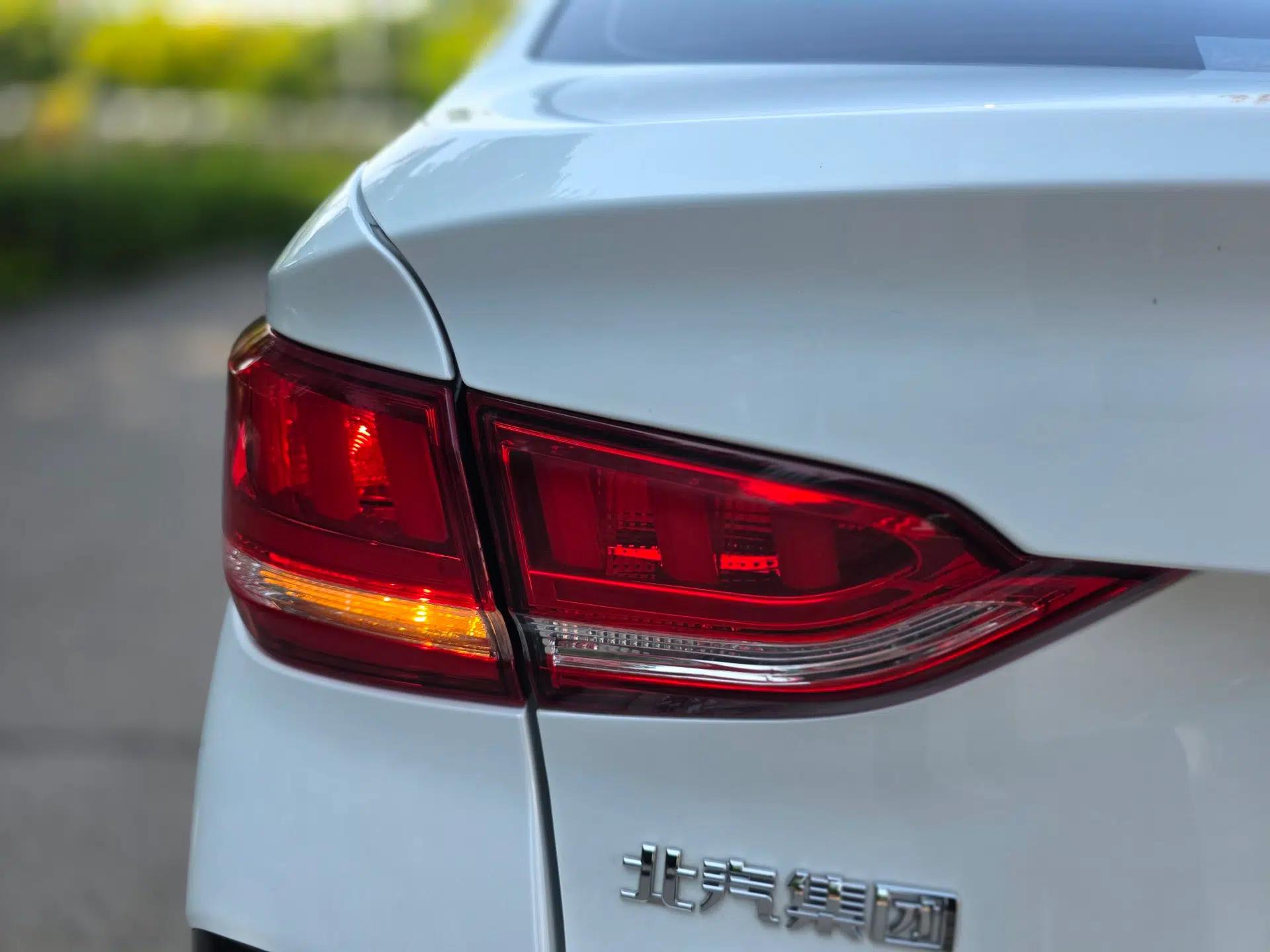 BAIC Beijing EU5 2025 Hongtu Standard Edition — миниатюра 13