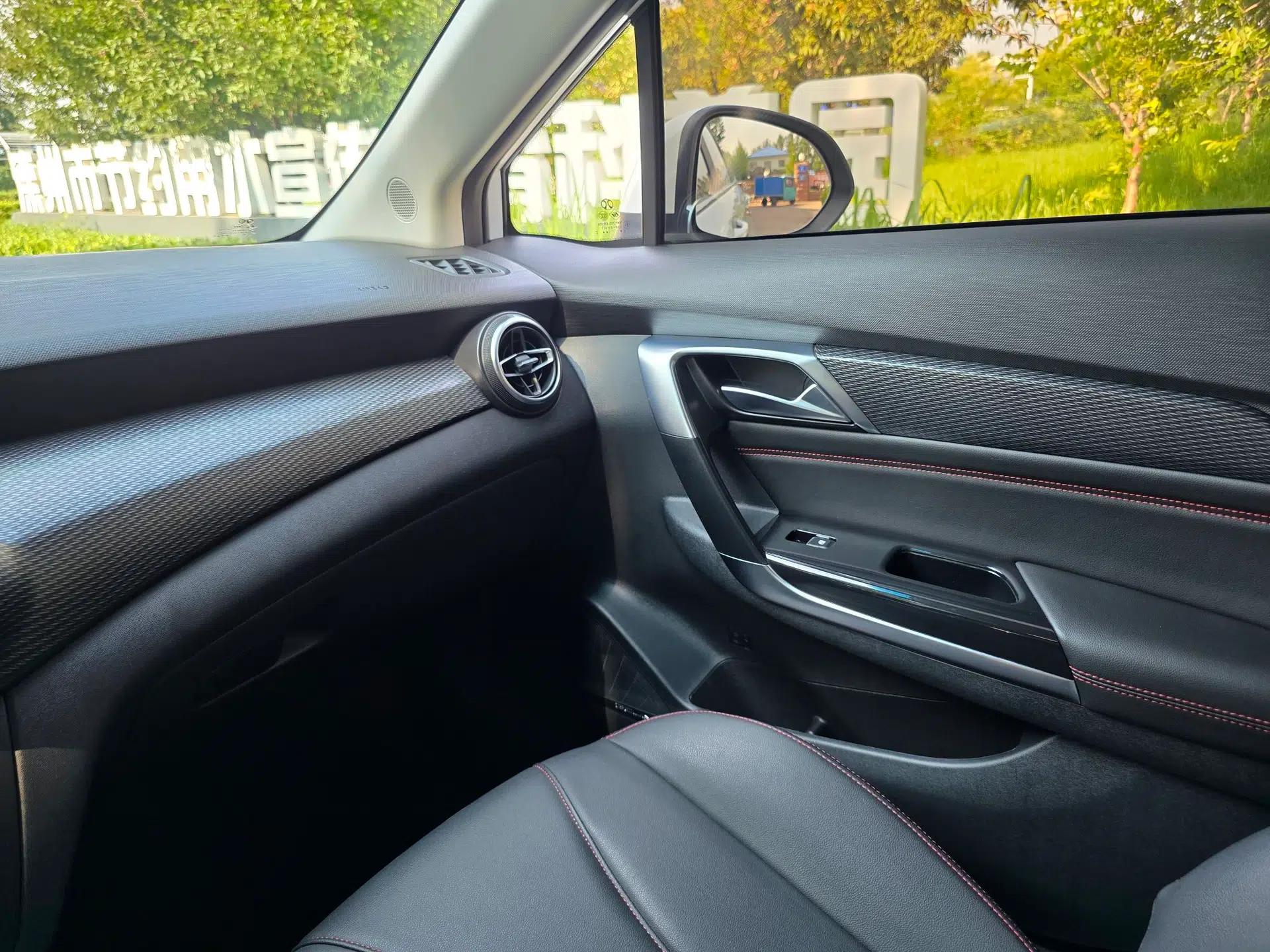 BAIC Beijing EU5 2025 Hongtu Standard Edition — миниатюра 25
