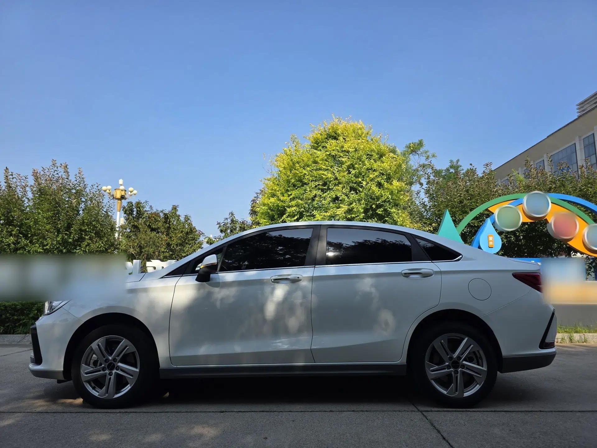BAIC Beijing EU5 2025 Hongtu Standard Edition — миниатюра 5