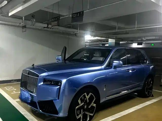 2018 Cullinan, four-seater version
