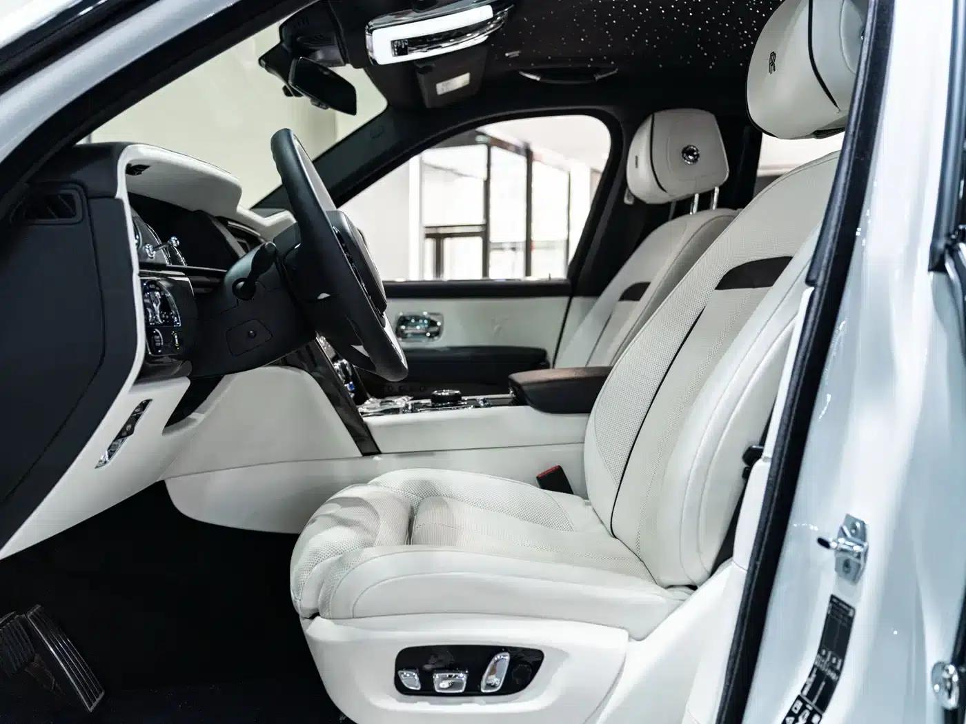 2020 Cullinan Black Badge — миниатюра 14