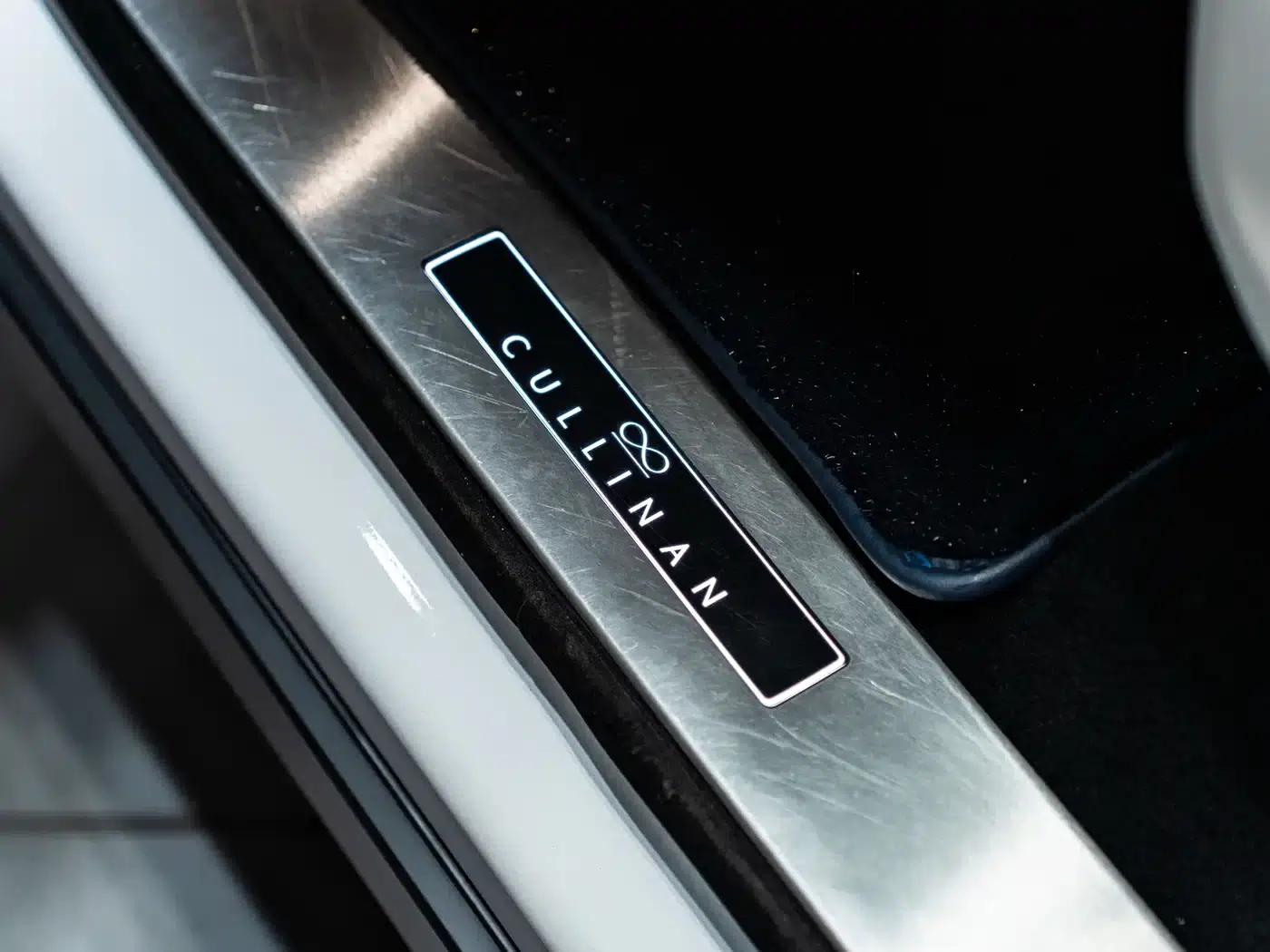 2020 Cullinan Black Badge — миниатюра 16
