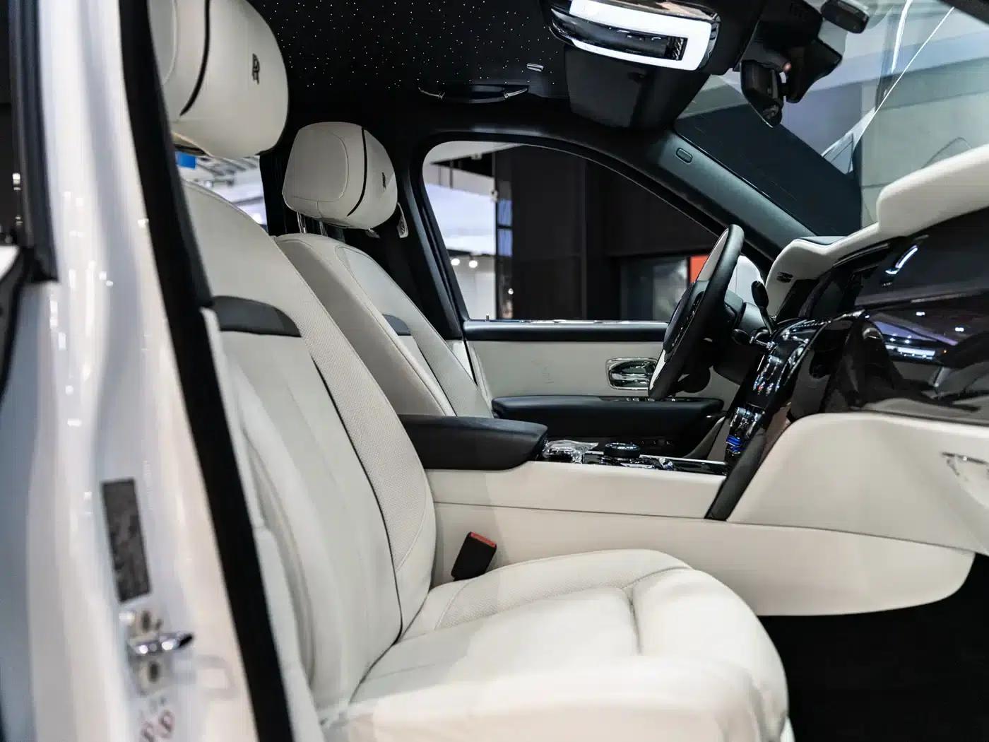 2020 Cullinan Black Badge — миниатюра 23