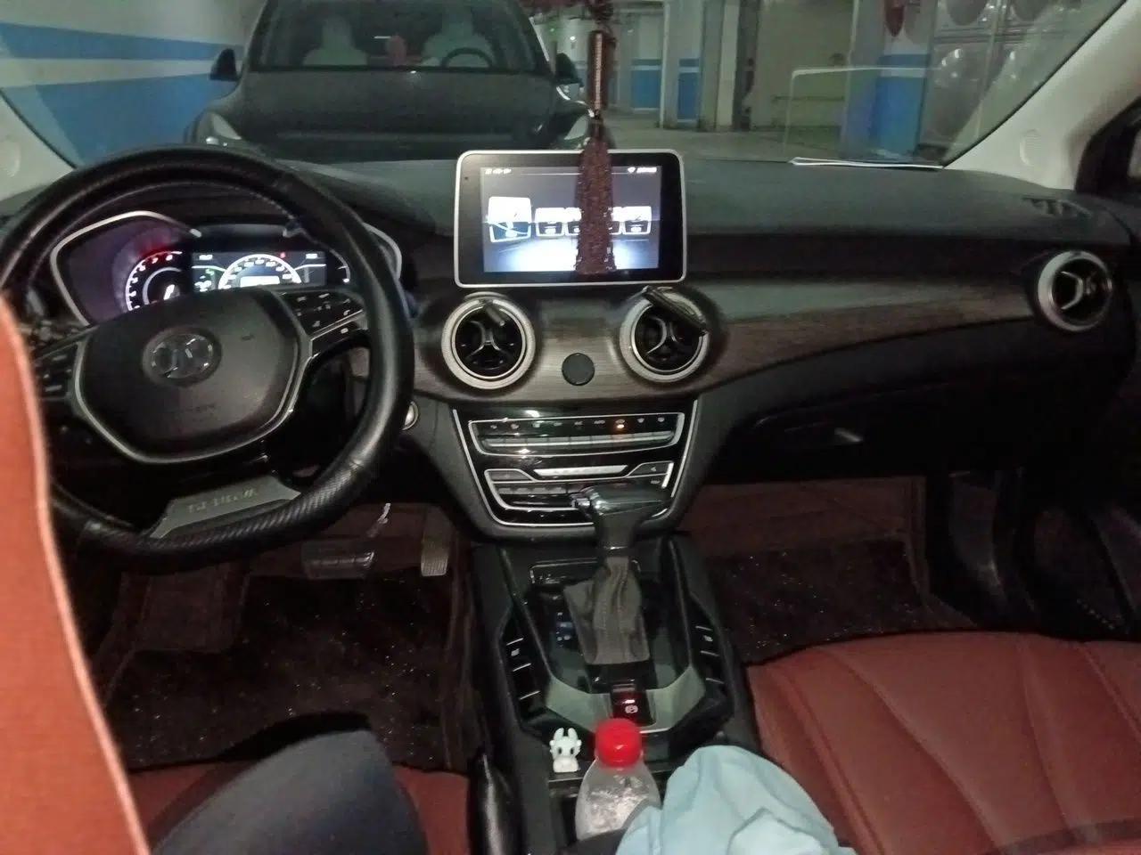 BAIC Senova D50 2018 1.5L CVT Prestige Smart Connectivity Edition — миниатюра 6