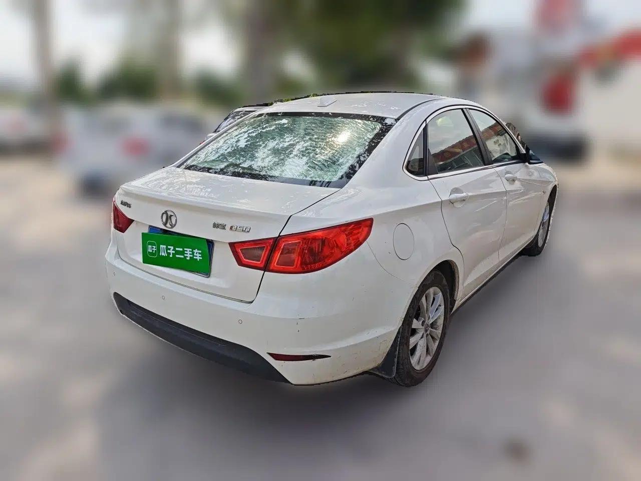 BAIC Senova D50 2014 1.5L manual comfort version — миниатюра 6