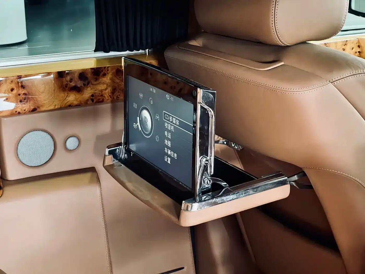 2013 Phantom 6.7L Extended Wheelbase (EWB) — миниатюра 15
