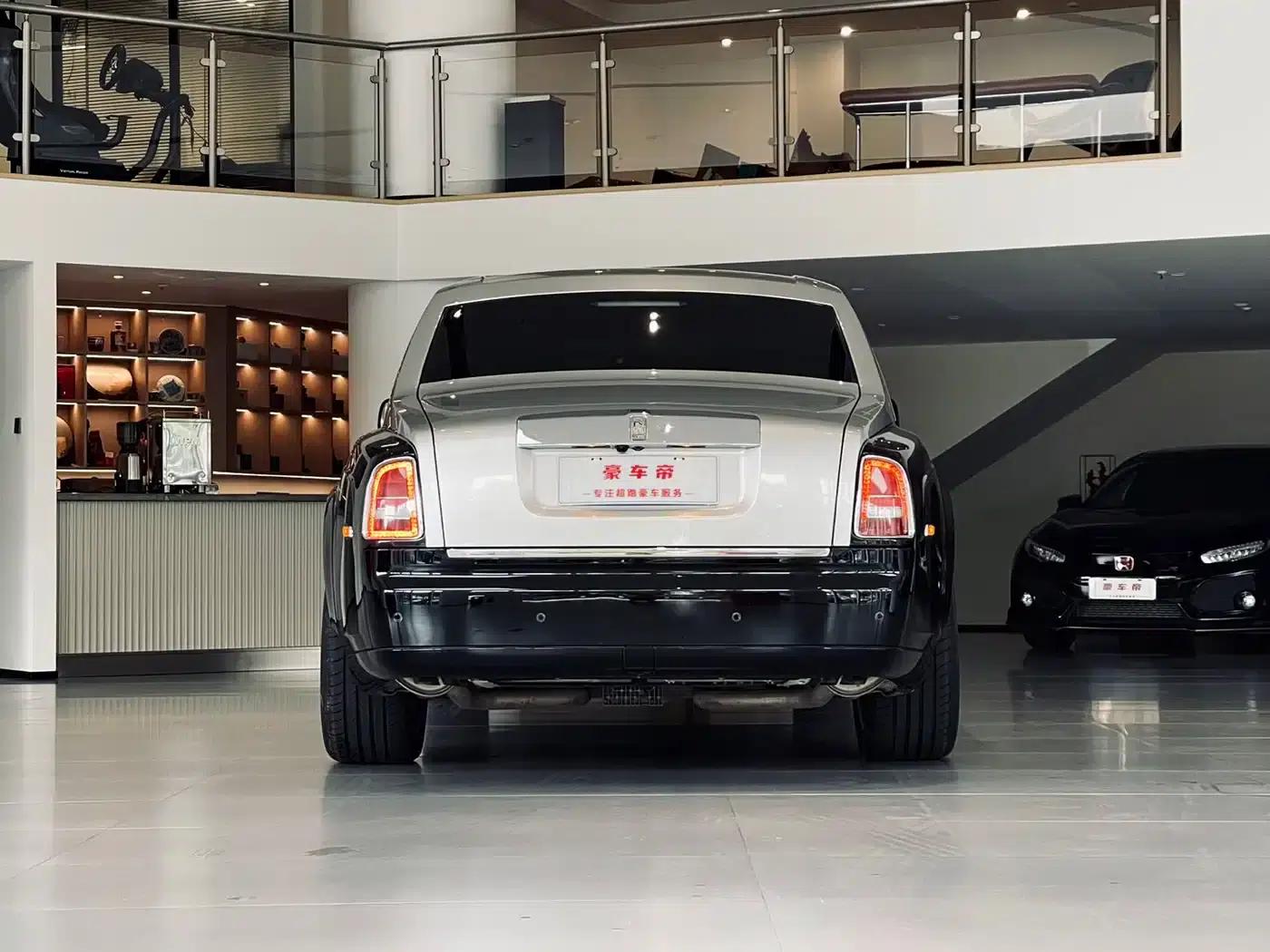 2013 Phantom 6.7L Extended Wheelbase (EWB) — миниатюра 17