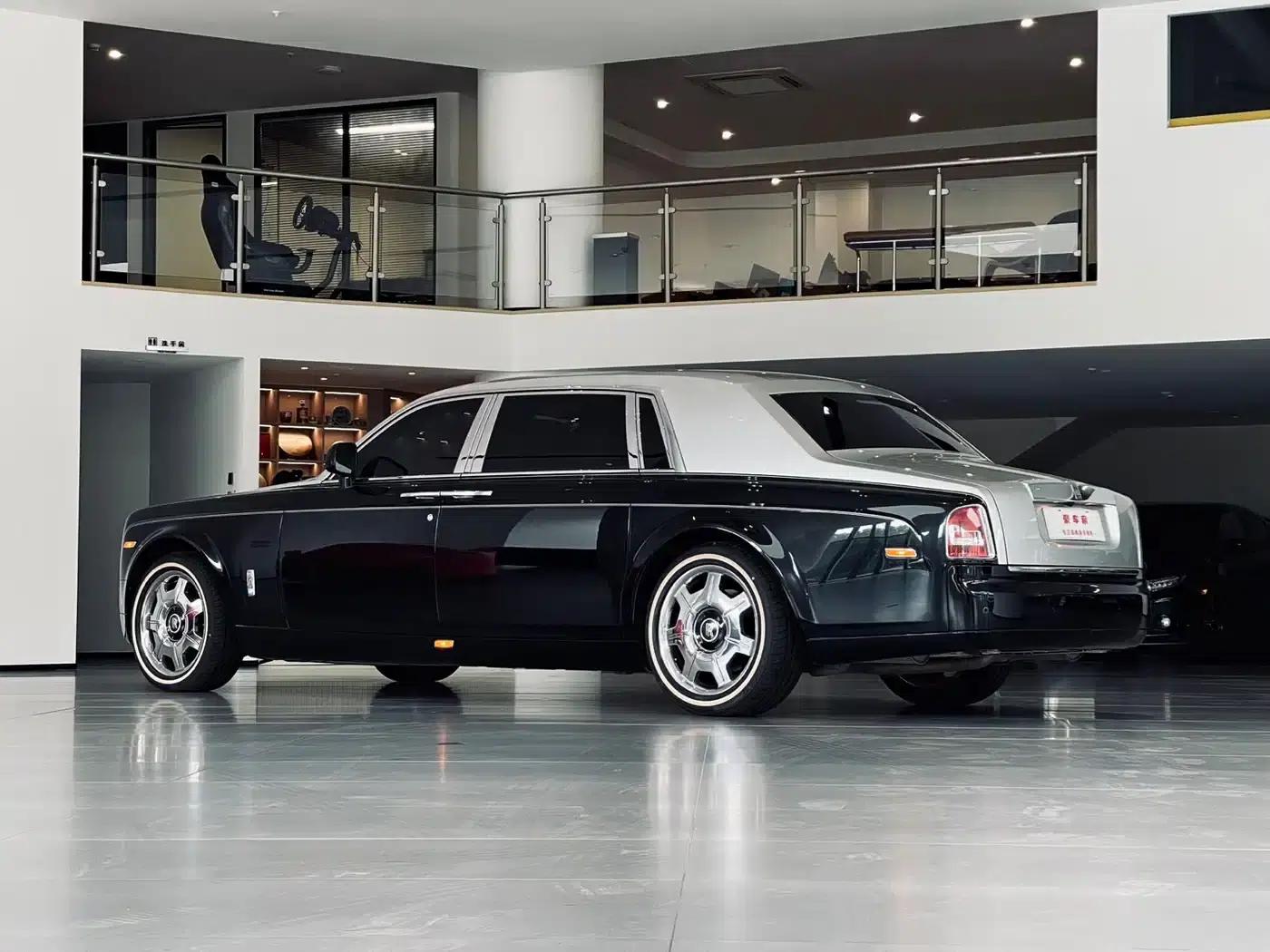2013 Phantom 6.7L Extended Wheelbase (EWB) — миниатюра 3