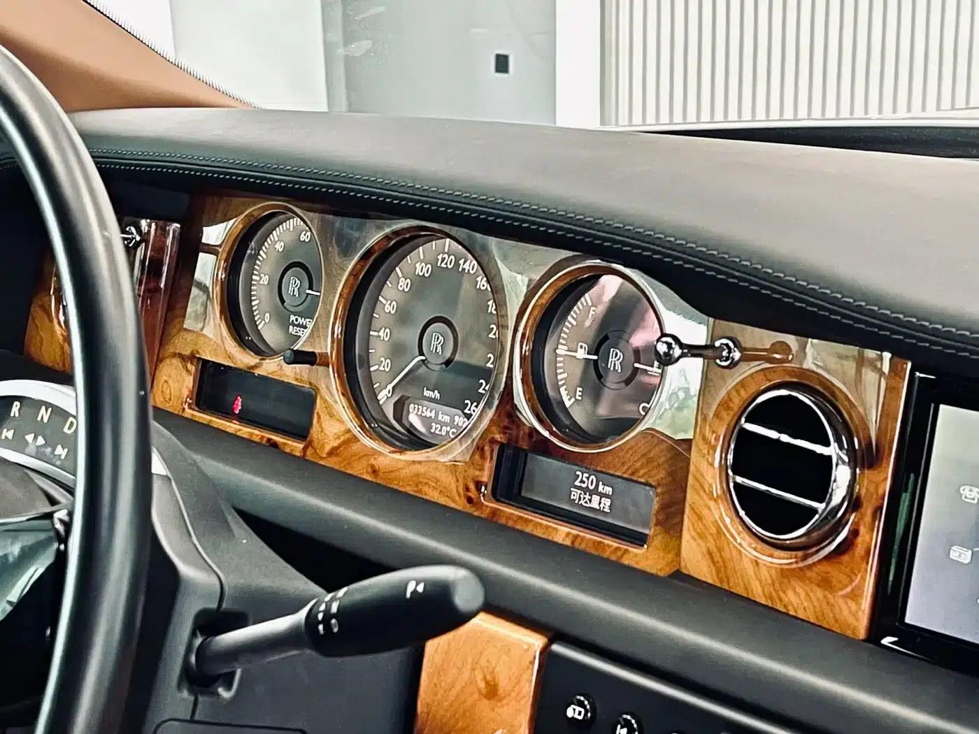 2013 Phantom 6.7L Extended Wheelbase (EWB) — миниатюра 8