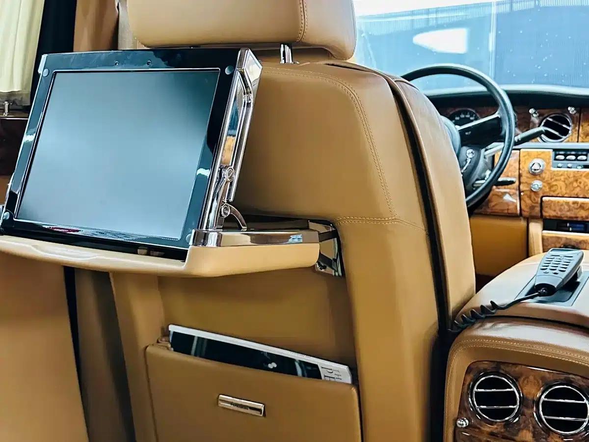 2006 Phantom 6.7L Extended Wheelbase (EWB) — миниатюра 3