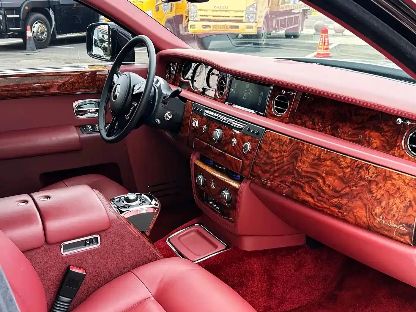 2013 Phantom 6.7L Extended Wheelbase (EWB) — миниатюра 8