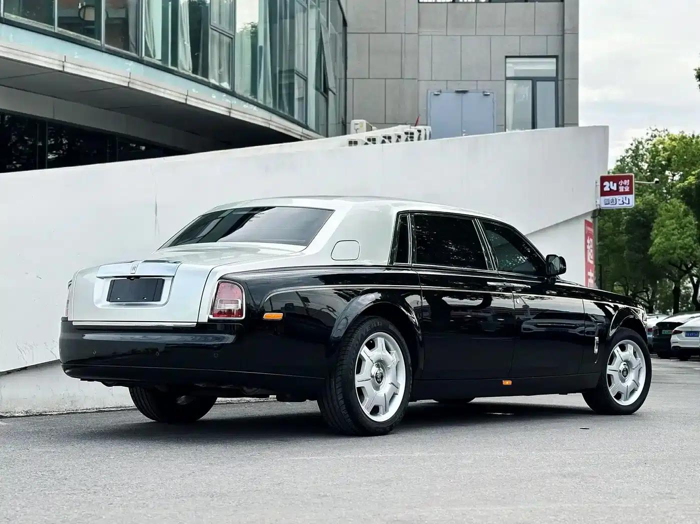2013 Phantom 6.7L Extended Wheelbase (EWB) — миниатюра 10