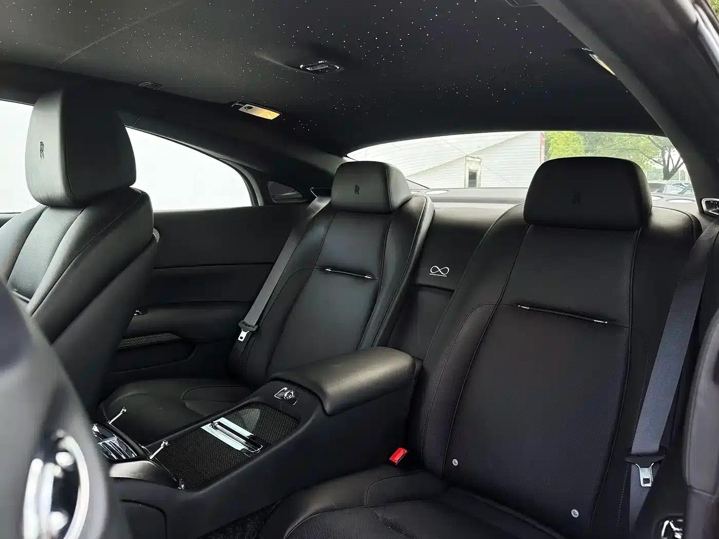 2017 Phantom 6.6T Black Badge Edition — миниатюра 3