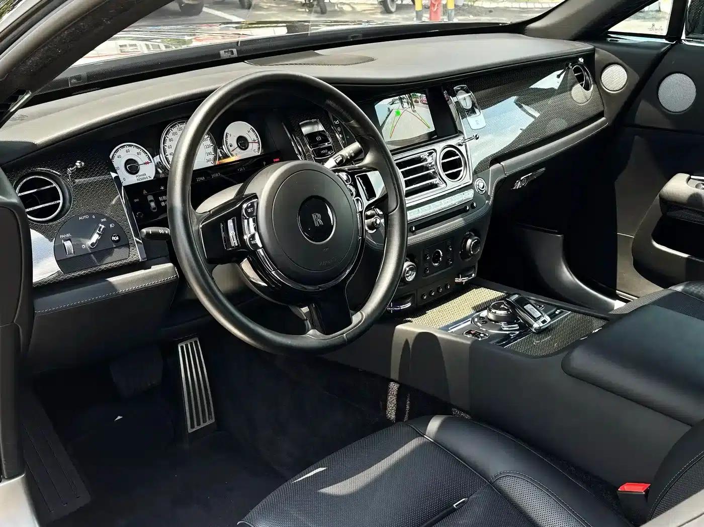 2017 Phantom 6.6T Black Badge Edition — миниатюра 4
