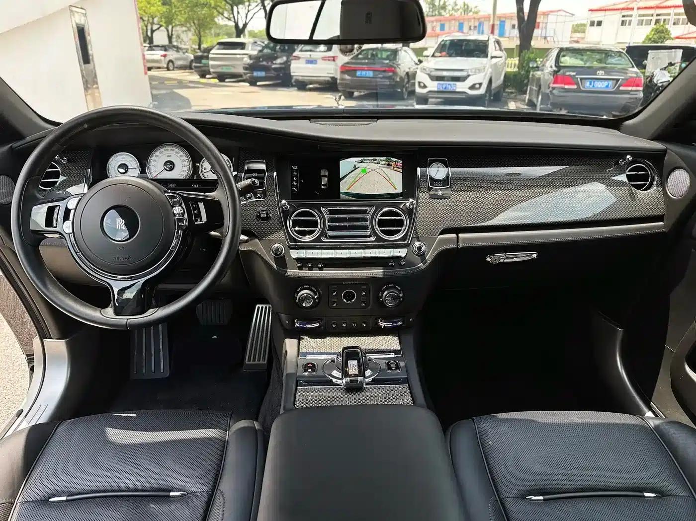 2017 Phantom 6.6T Black Badge Edition — миниатюра 6