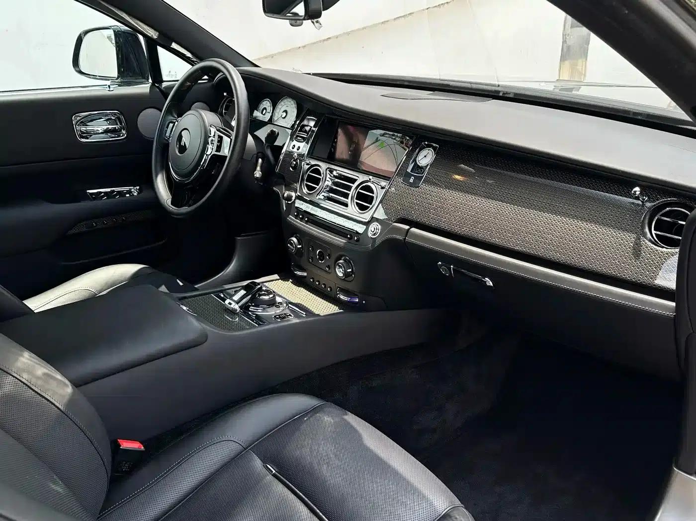 2017 Phantom 6.6T Black Badge Edition — миниатюра 7
