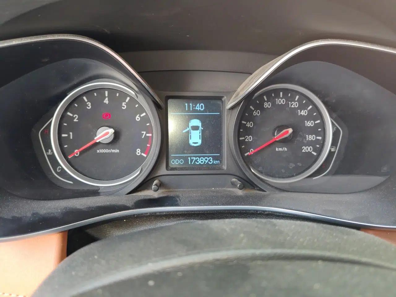 BAIC Senova X35 2016 1.5L Manual Luxury Edition — миниатюра 11