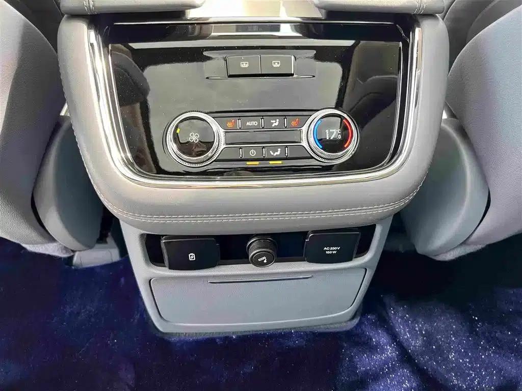 Navigator 2019 3.5T Presidential Series (China VI Emission Standard) — миниатюра 15