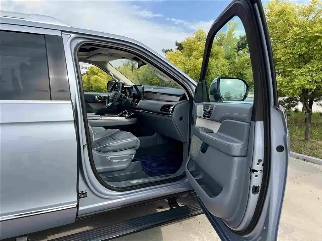 Navigator 2019 3.5T Presidential Series (China VI Emission Standard) — миниатюра 7