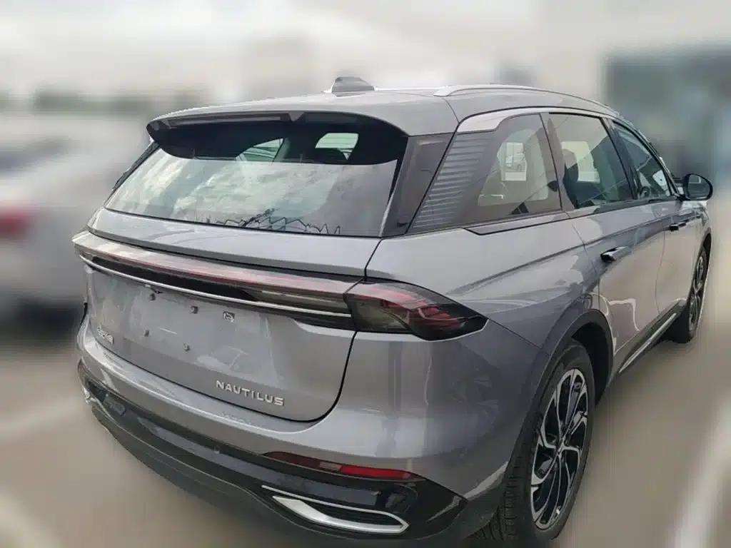 Navigator 2023 2.0T AWD Premium Edition — миниатюра 12