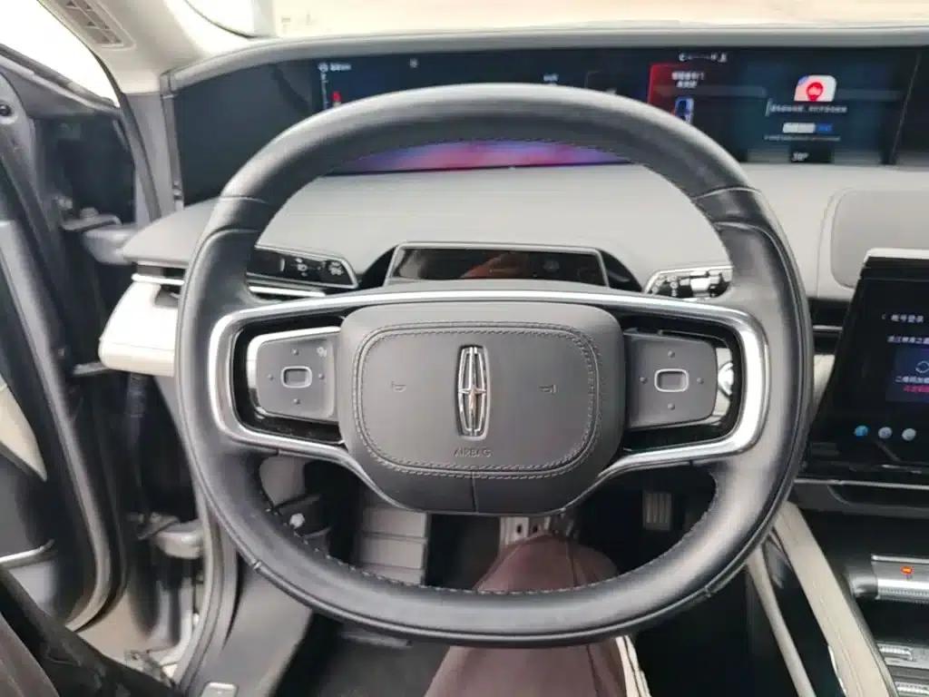 Navigator 2023 2.0T AWD Premium Edition — миниатюра 17