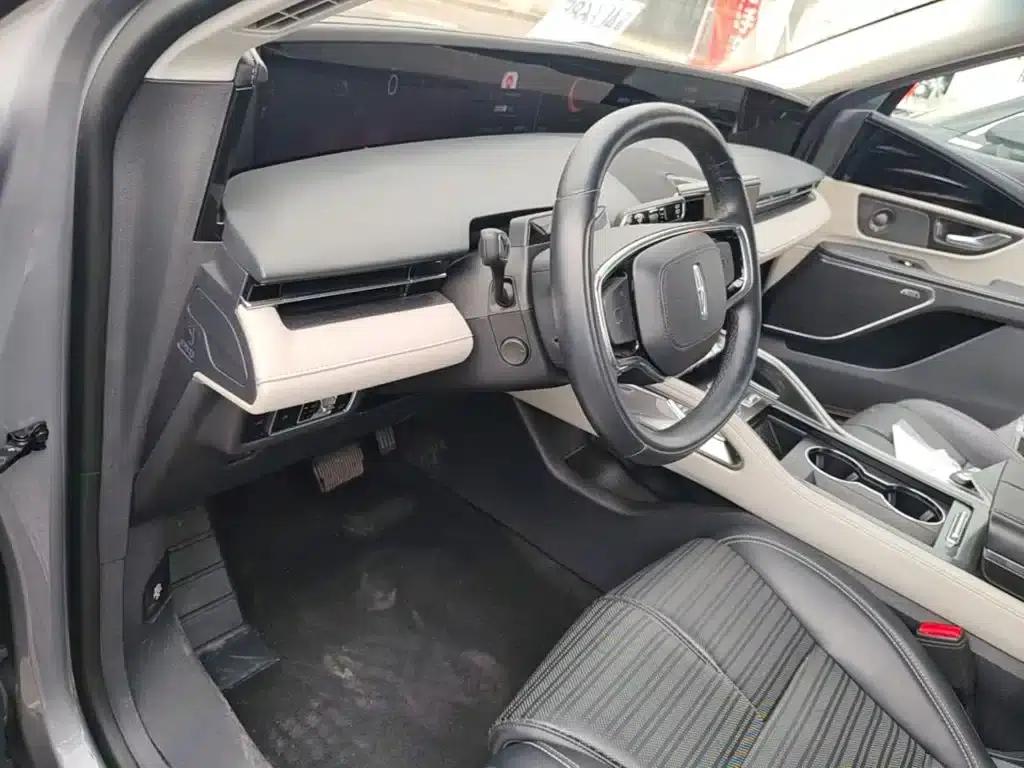 Navigator 2023 2.0T AWD Premium Edition — миниатюра 23