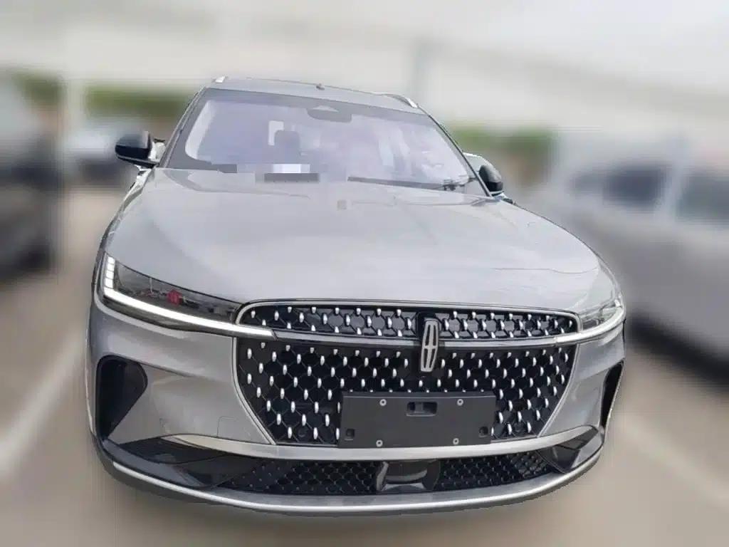 Navigator 2023 2.0T AWD Premium Edition — миниатюра 5