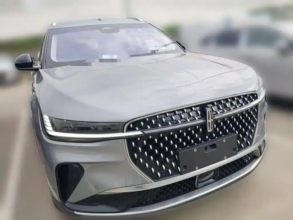 Navigator 2023 2.0T AWD Premium Edition — миниатюра 7