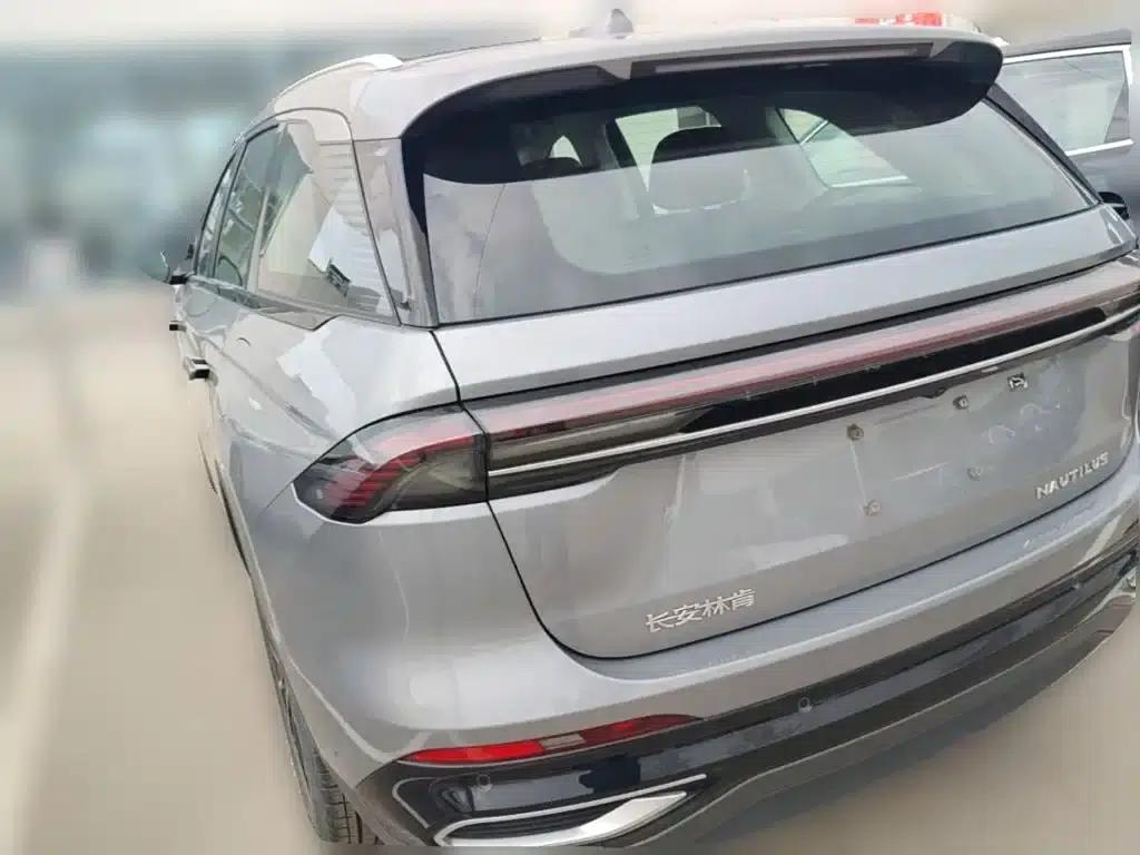 Navigator 2023 2.0T AWD Premium Edition — миниатюра 9