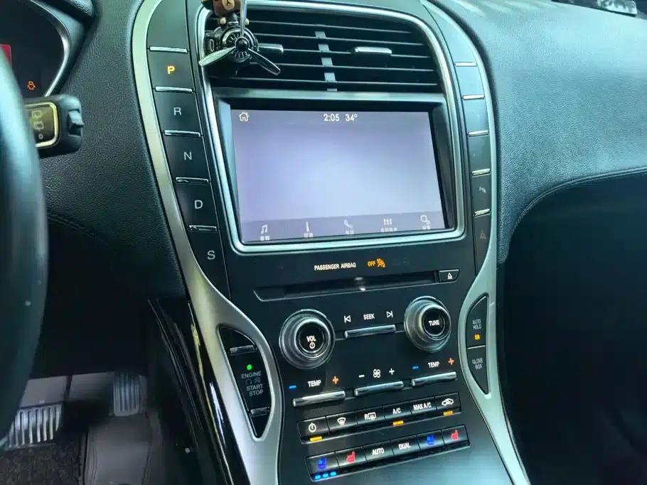 2019 Navigator Imported Model 2.0T 4WD Premium Edition (National V Emission Standard) — миниатюра 13