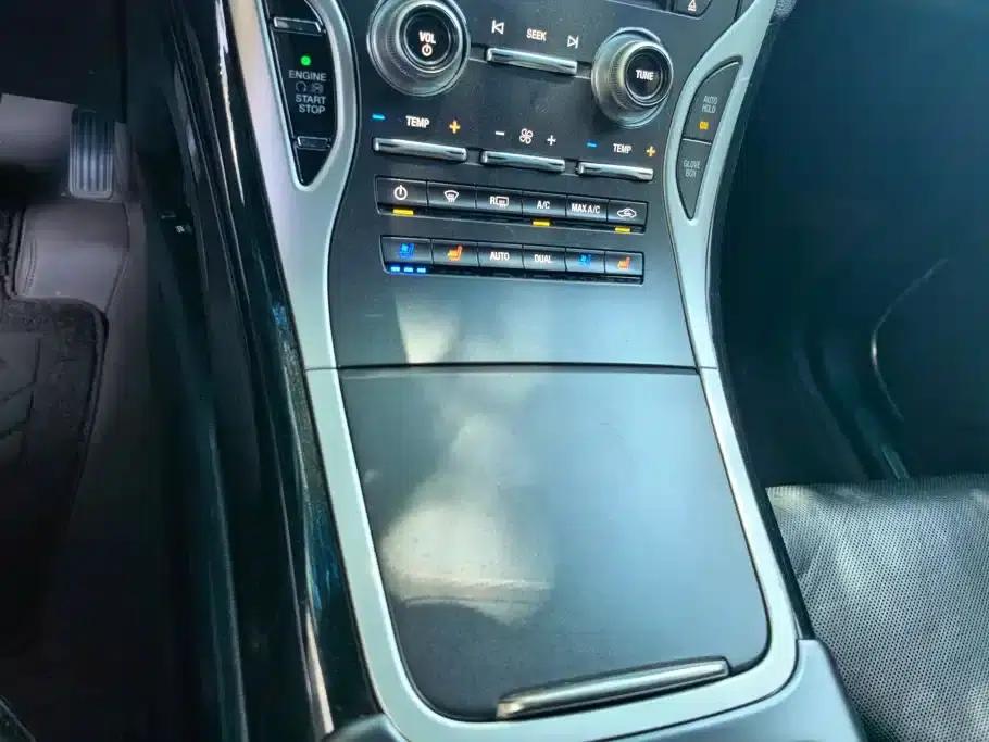 2019 Navigator Imported Model 2.0T 4WD Premium Edition (National V Emission Standard) — миниатюра 16