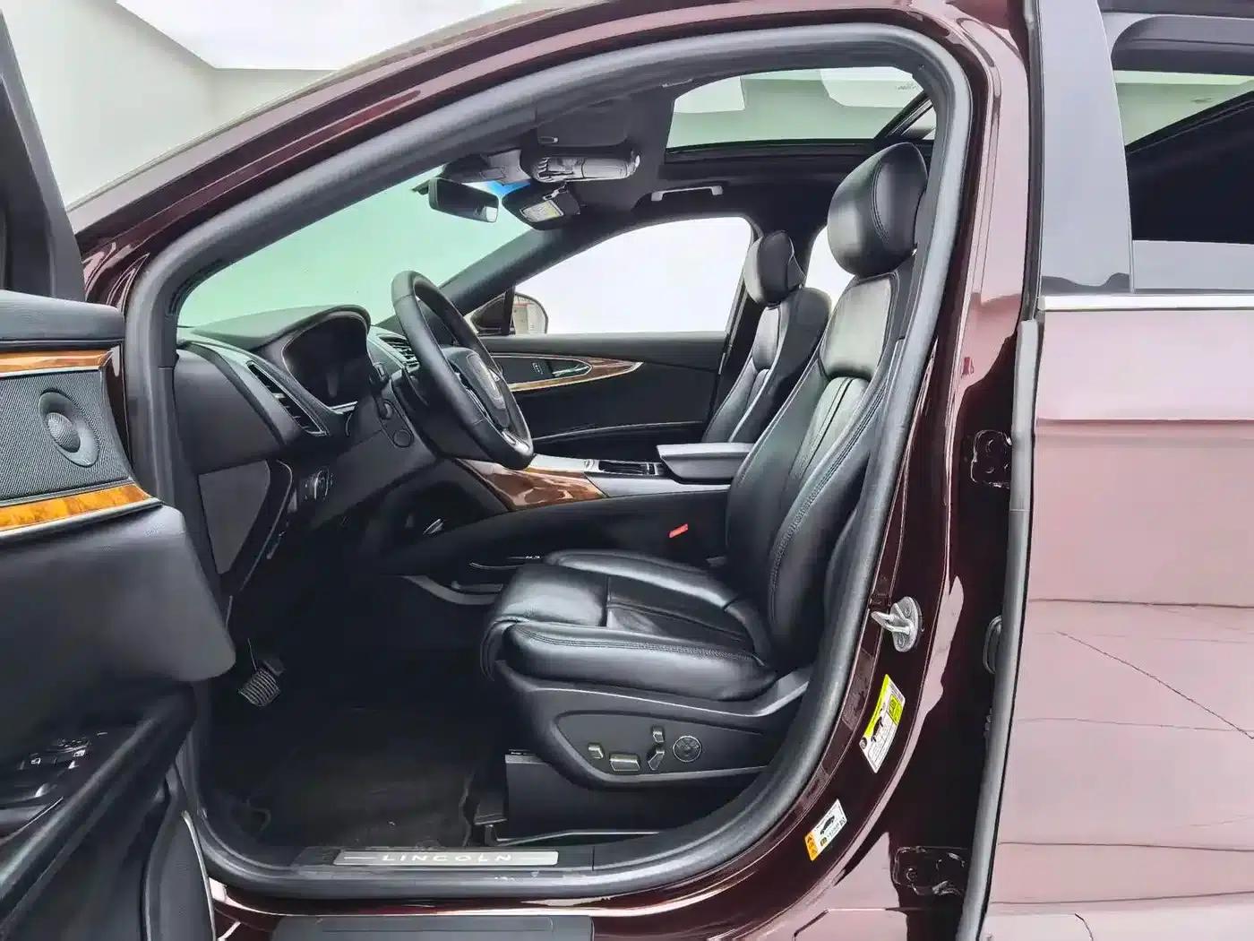 Navigator (Imported) 2019 2.7T 4WD Premium Edition (China VI Emission Standard) — миниатюра 16