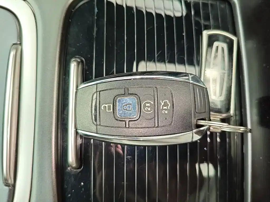 2019 Navigator Imported Model 2.7T 4WD Premium Edition (China VI Emission Standard) — миниатюра 9