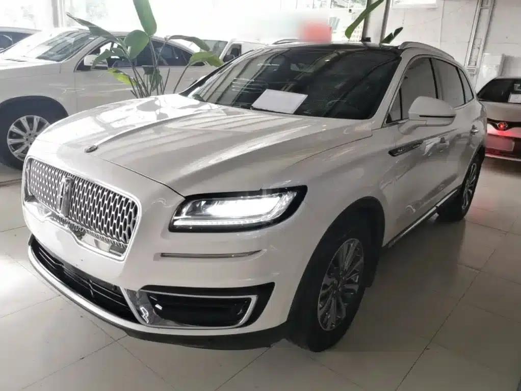 2019 Navigator Imported Model 2.0T Two-Wheel Drive Premium Edition (China VI Emission Standard) — миниатюра 1