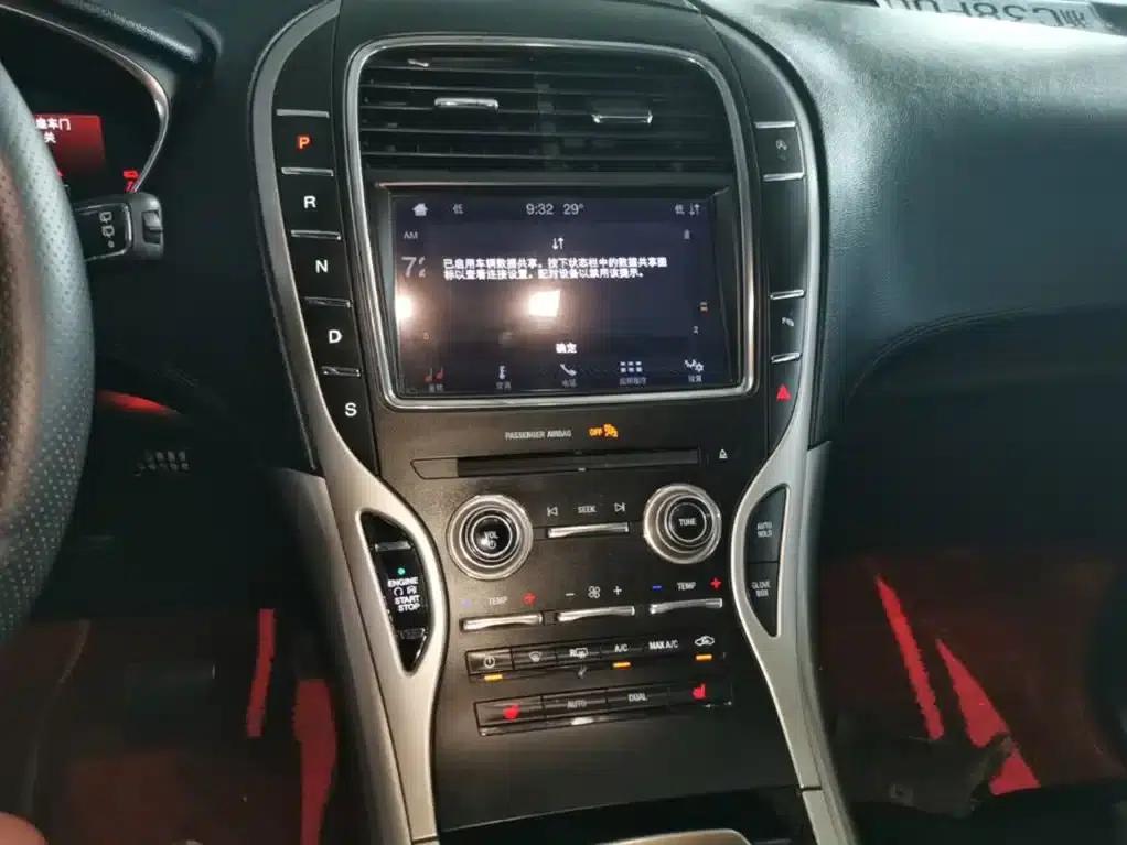 2019 Navigator Imported Model 2.0T Two-Wheel Drive Premium Edition (China VI Emission Standard) — миниатюра 13