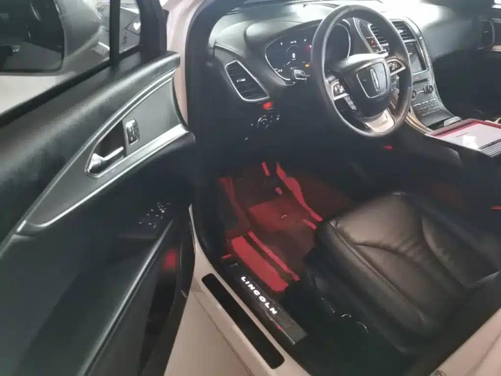 2019 Navigator Imported Model 2.0T Two-Wheel Drive Premium Edition (China VI Emission Standard) — миниатюра 15