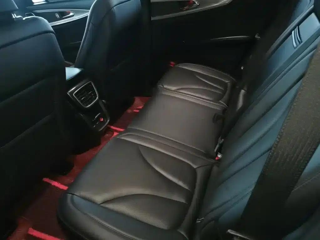 2019 Navigator Imported Model 2.0T Two-Wheel Drive Premium Edition (China VI Emission Standard) — миниатюра 17