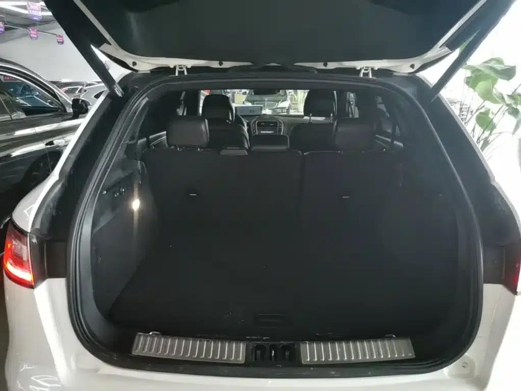 2019 Navigator Imported Model 2.0T Two-Wheel Drive Premium Edition (China VI Emission Standard) — миниатюра 19