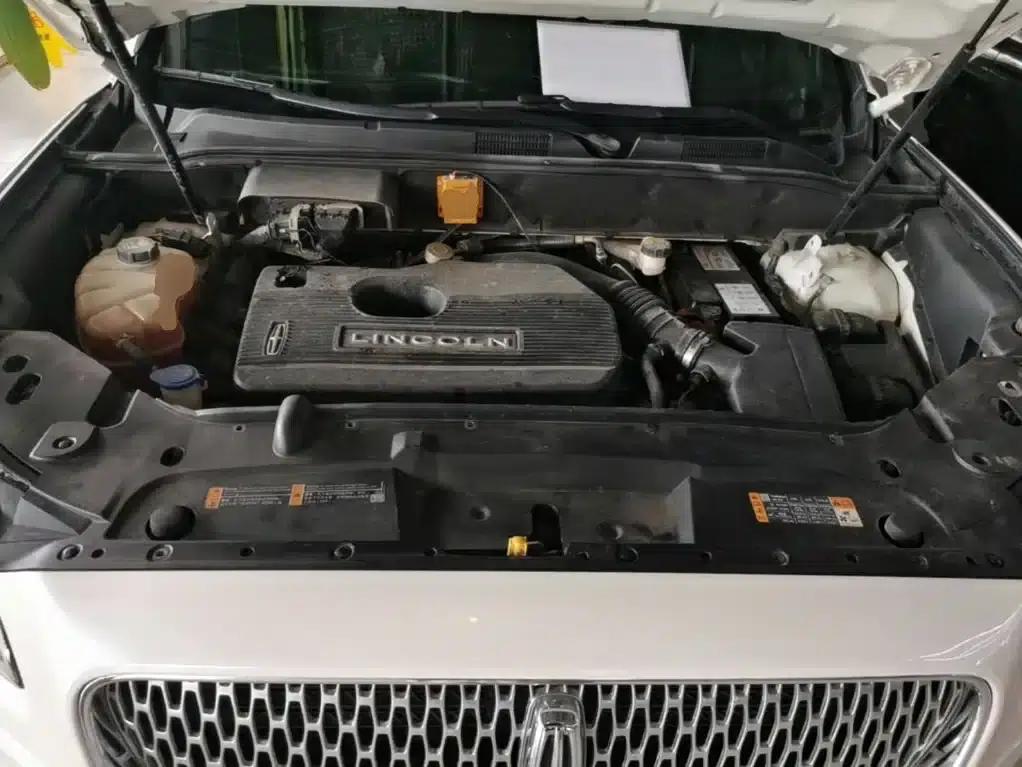 2019 Navigator Imported Model 2.0T Two-Wheel Drive Premium Edition (China VI Emission Standard) — миниатюра 20