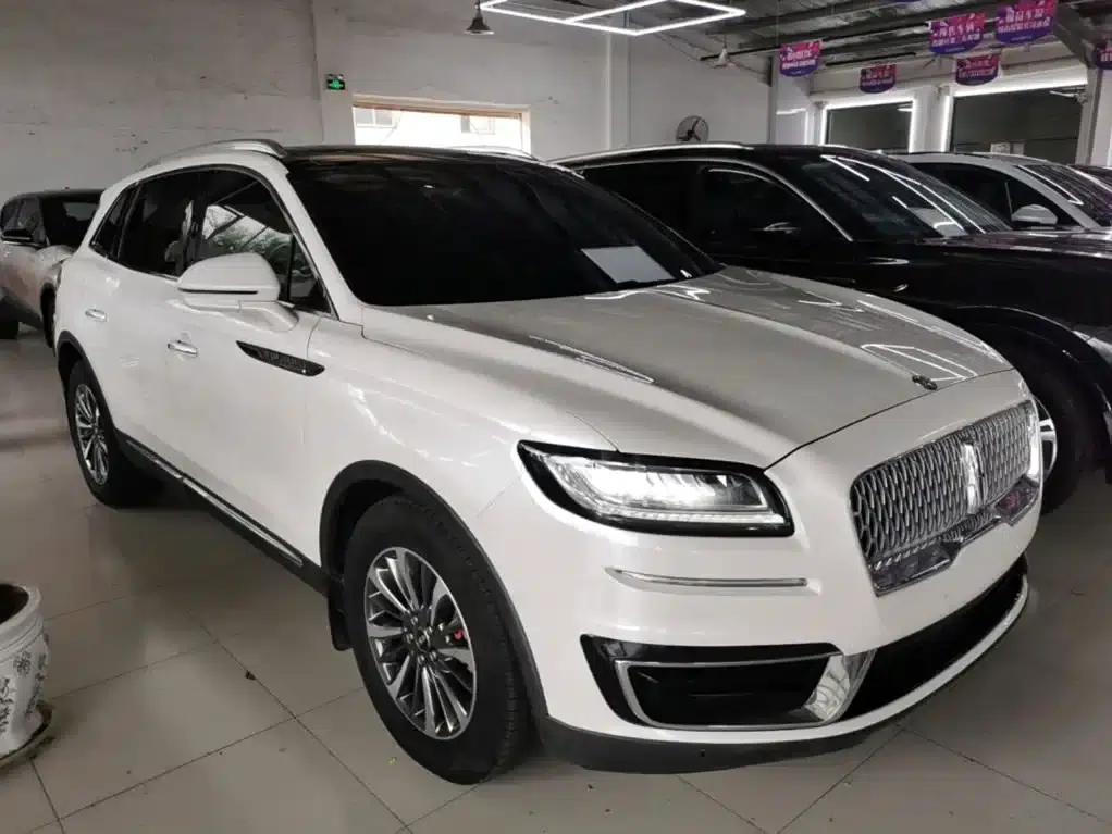 2019 Navigator Imported Model 2.0T Two-Wheel Drive Premium Edition (China VI Emission Standard) — миниатюра 4