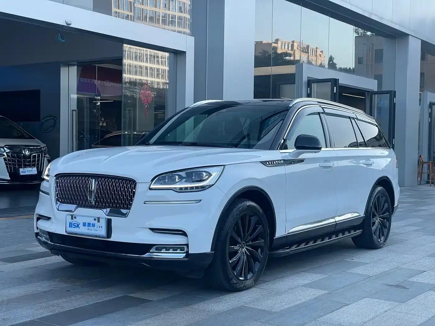 2020 Aviator 3.0T V6 AWD Executive Edition — миниатюра 1