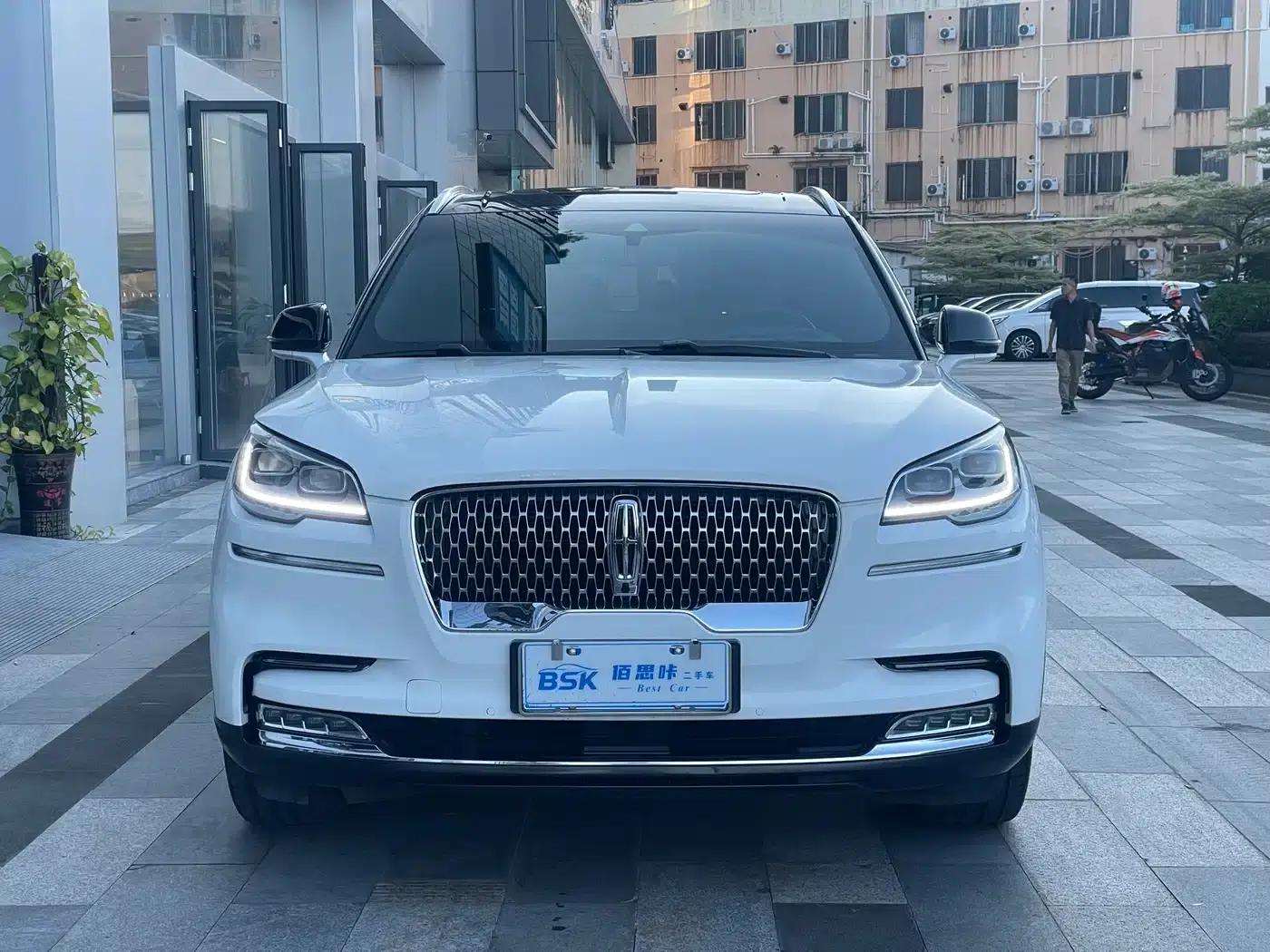 2020 Aviator 3.0T V6 AWD Executive Edition — миниатюра 2