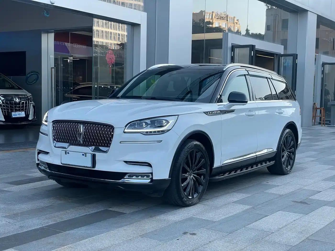 2020 Aviator 3.0T V6 AWD Executive Edition — миниатюра 17