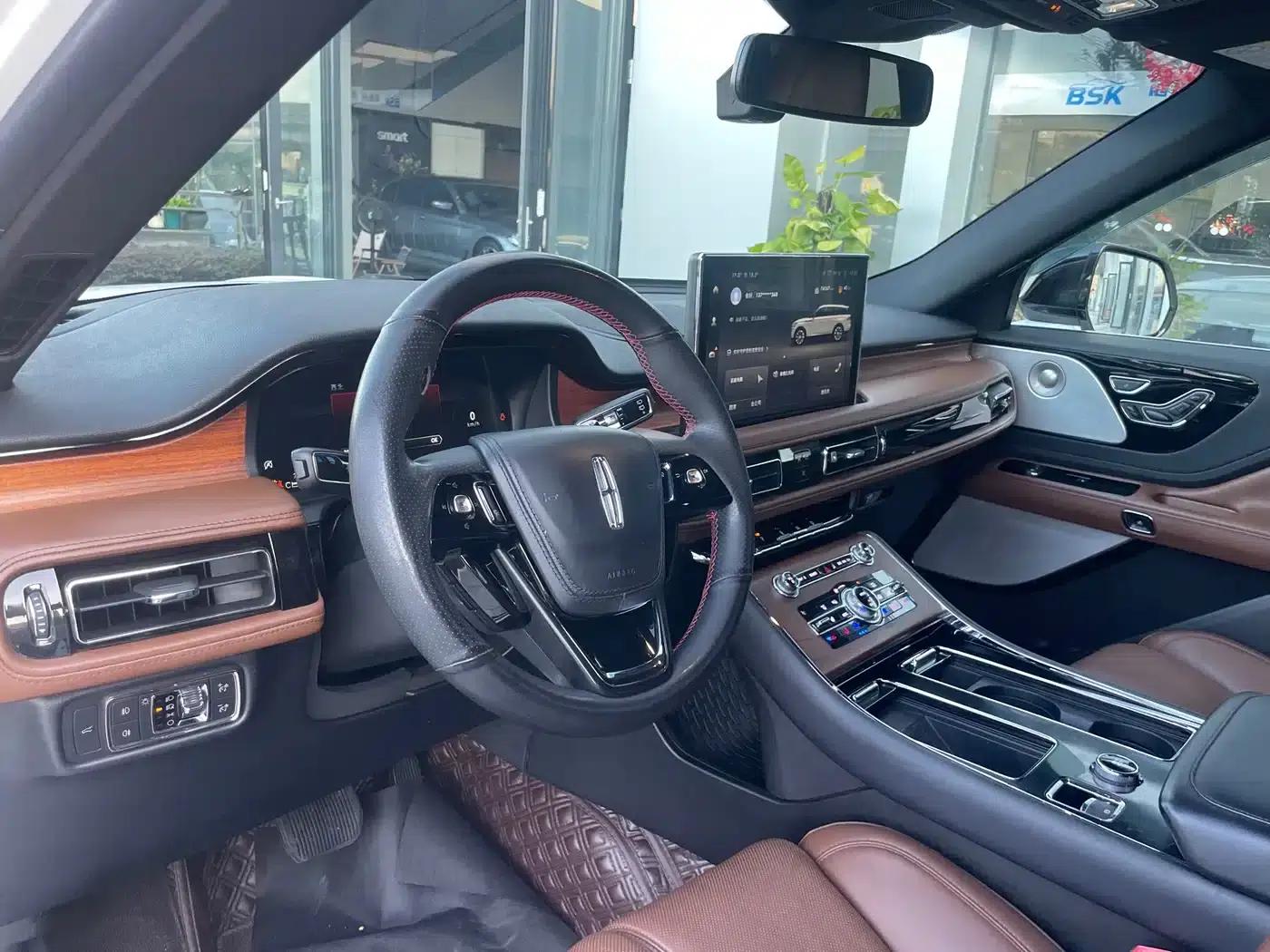 2020 Aviator 3.0T V6 AWD Executive Edition — миниатюра 6
