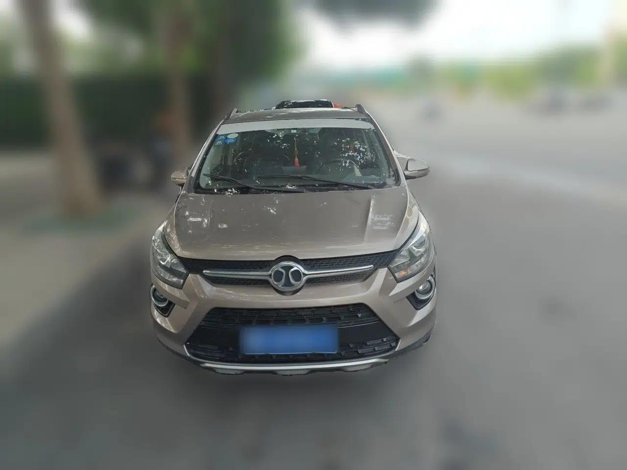 BAIC Senova X25 2015 1.5L manual Comfort trim level — миниатюра 2