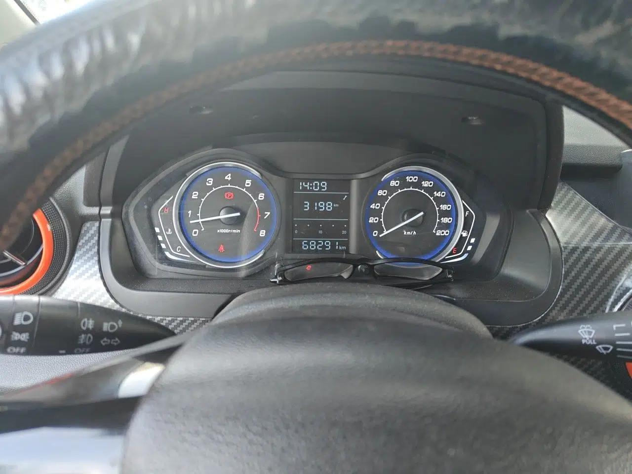 BAIC Senova X25 2015 1.5L manual Comfort trim level — миниатюра 11