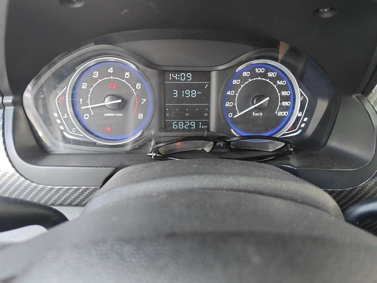 BAIC Senova X25 2015 1.5L manual Comfort trim level — миниатюра 12
